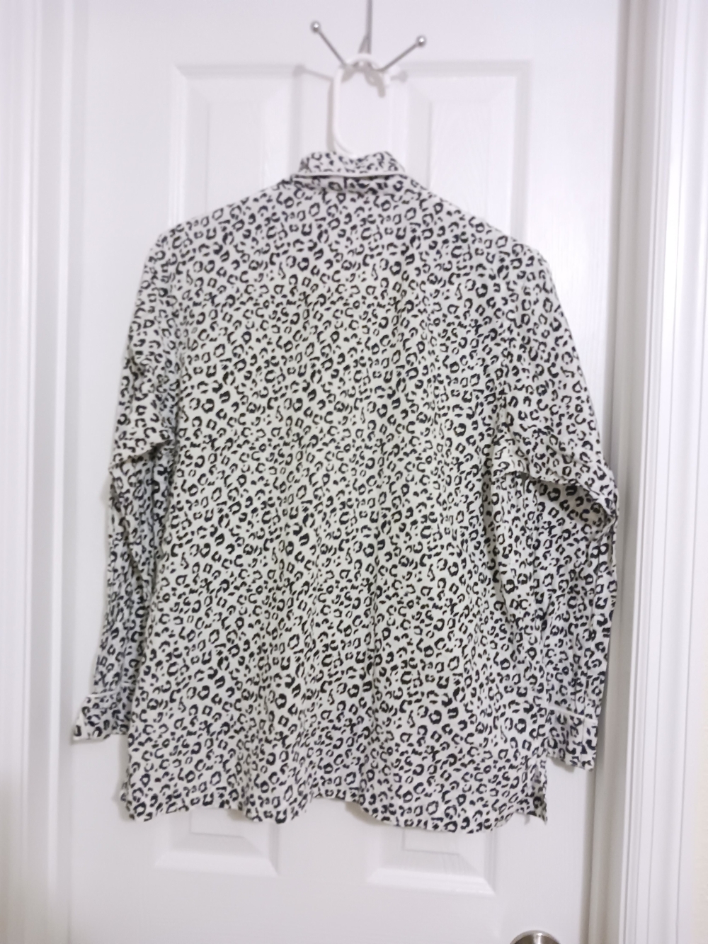 Victoria's Secret Black/ White Leopard Print Pajama Set XS - Picture 2 of 6